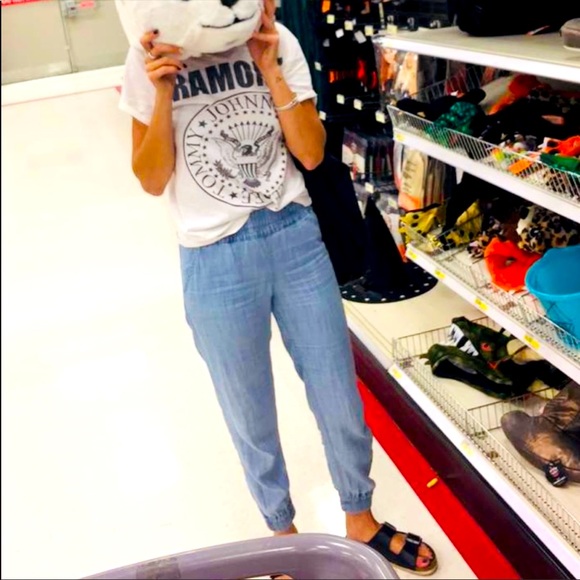 Aritzia Pants - Aritzia - TNA Denim Jogger Size XXS